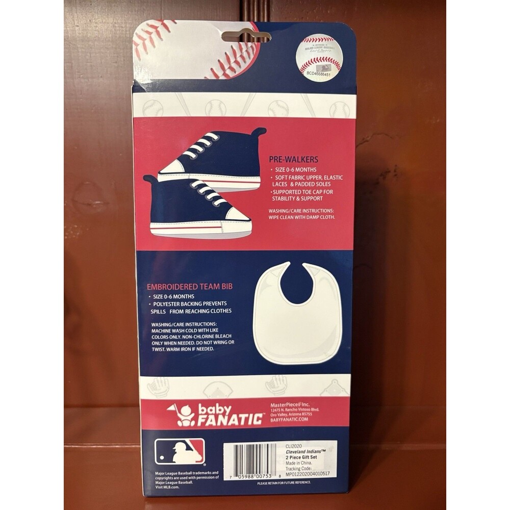 MLB Baby Fanatic Cleveland Indians Bib & Pre-Walkers 0-6 Months NIB - Picture 6 of 9